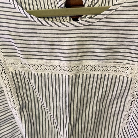 Hem and Thread cropped blue and white stripe frilly top - Picture 3 of 7